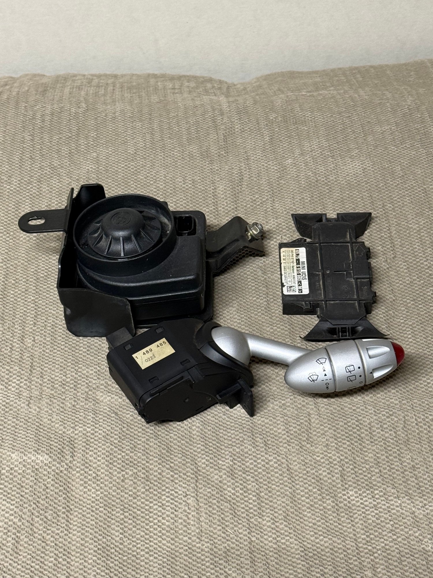 Interior/Upholstery - Mini Cooper Factory Alarm kit - Used - 2002 to 2006 Mini Cooper - Idaho Falls, ID 83402, United States