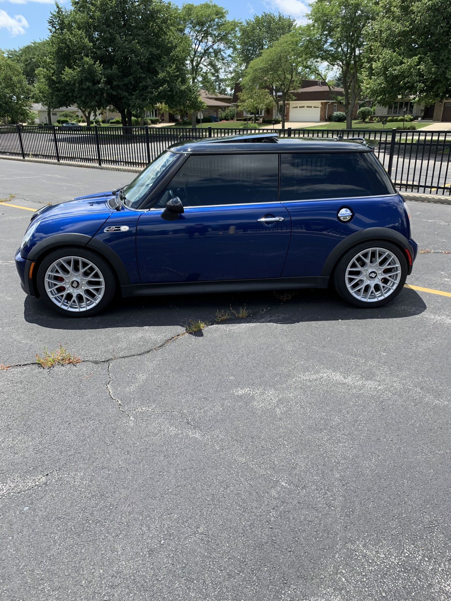 2003 Mini Cooper - 2003 Mini Cooper S - Used - VIN WMWRE33433TD61881 - 82,574 Miles - 4 cyl - 2WD - Manual - Hatchback - Blue - Willowbrook, IL 60527, United States