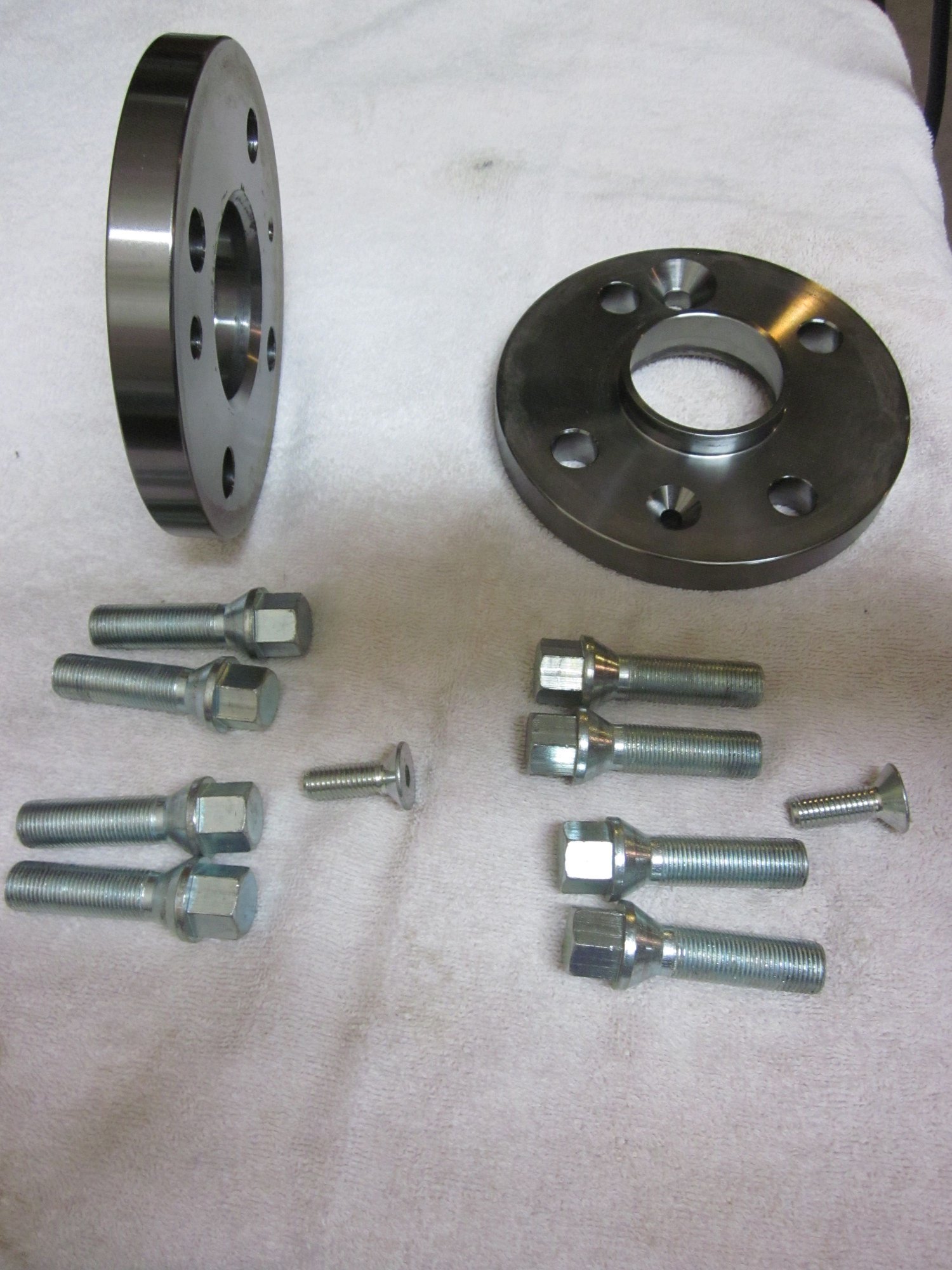 Wheels and Tires/Axles - Wheel Spacers, 16mm,  Set of Two, R55/56/57 Cooper & S - New - 2008 to 2013 Mini R55: "Mk II" Mini Clubman - 2006 to 2013 Mini R56: "Mk II" Mini Hatch/Hardtop range - 2009 to 2013 Mini R57: "Mk II" Mini Convertible - Dayton, NV 89403, United States