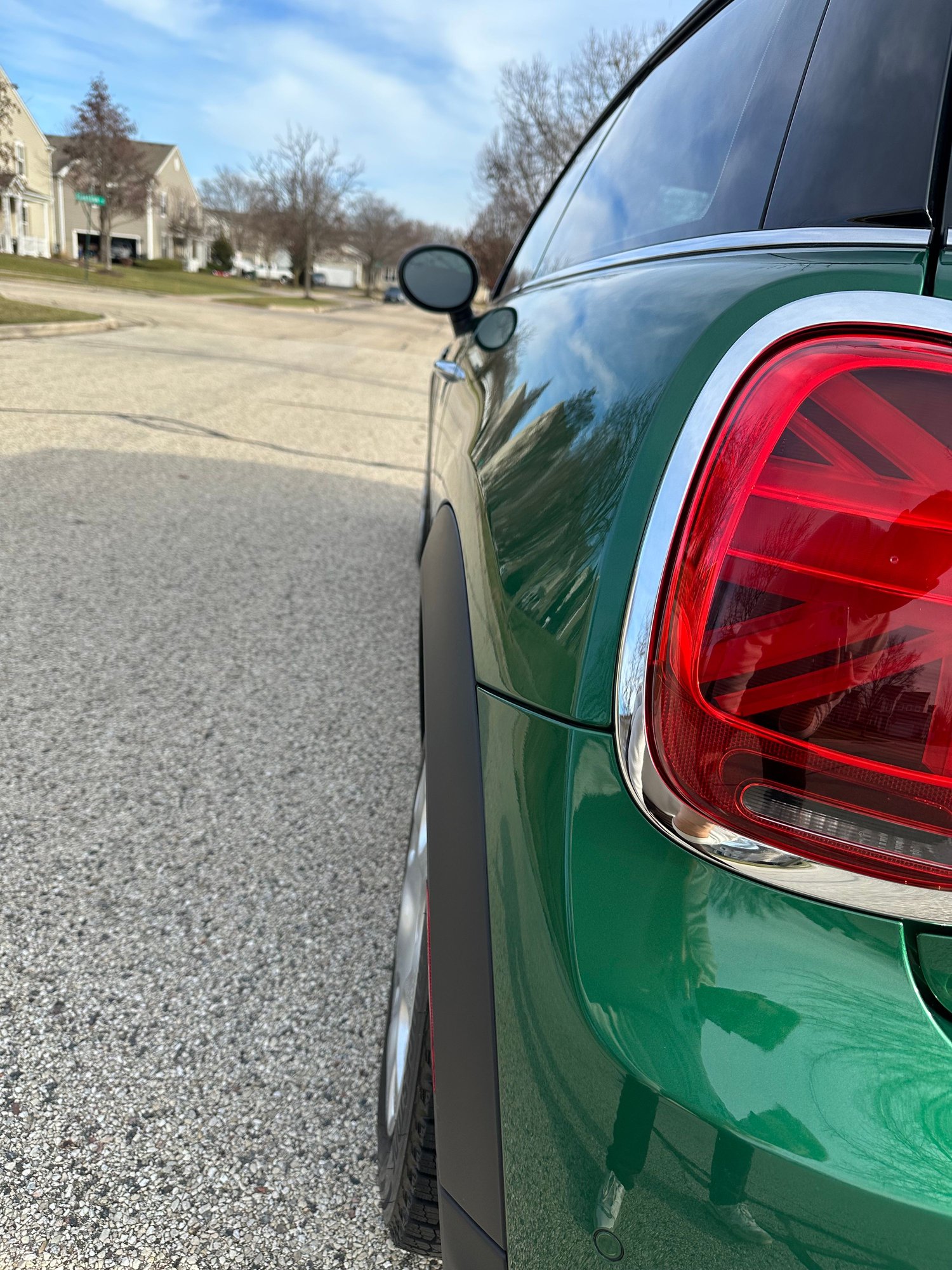 2024 Mini F56: Mini Hatch/Hardtop - 2024 Mini Cooper Hardtop 3-door 6spd - Green on Tan with Low Miles! - Used - VIN WMW33DH08R2U53099 - 12,900 Miles - 3 cyl - 2WD - Manual - Hatchback - Other - Madison, WI 53705, United States