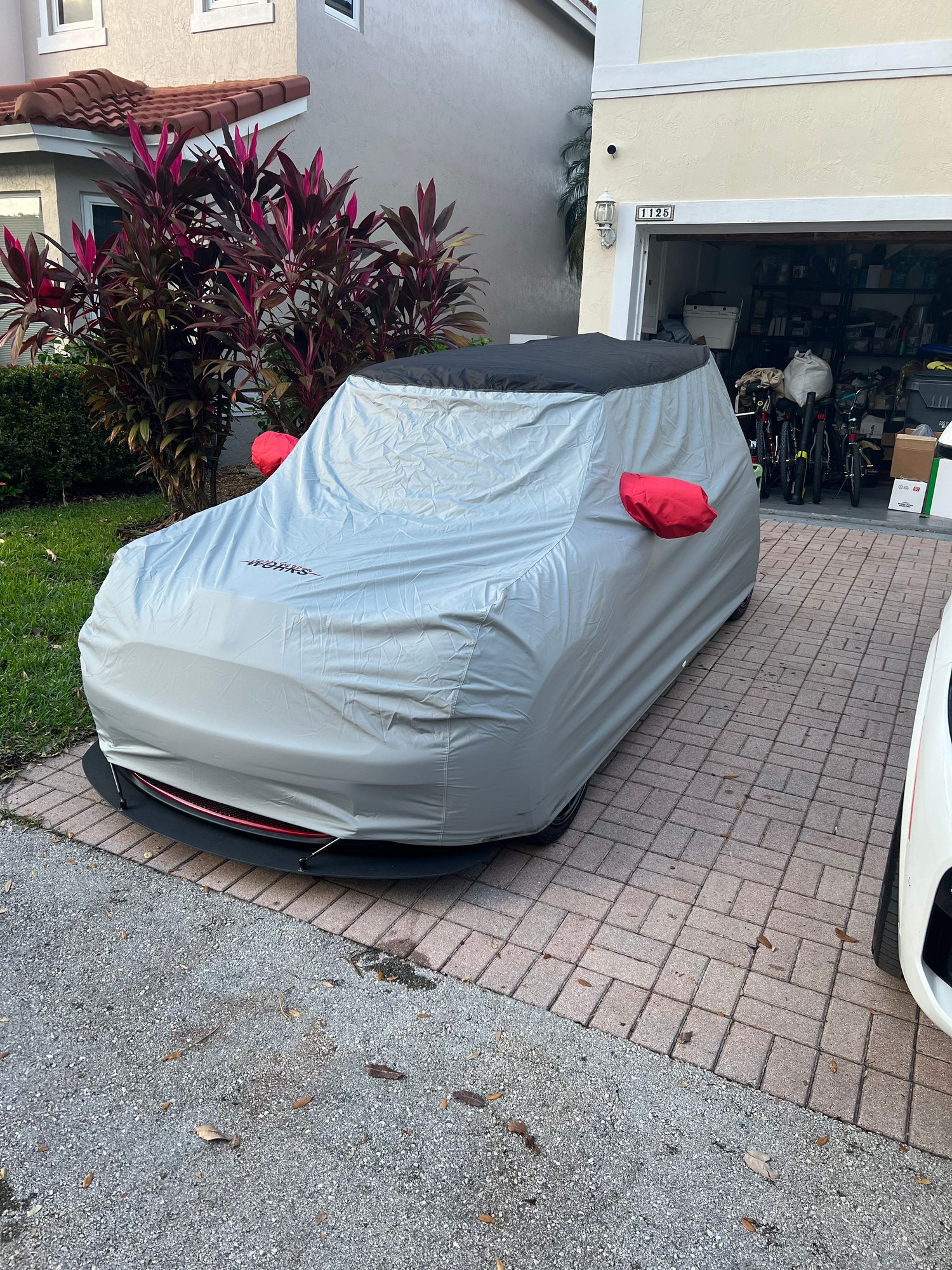 Miscellaneous - GP2 outdoor cover. Used 3 times - Used - 2007 to 2013 Mini R56: "Mk II" Mini Hatch/Hardtop range - Hollywood, FL 33019, United States