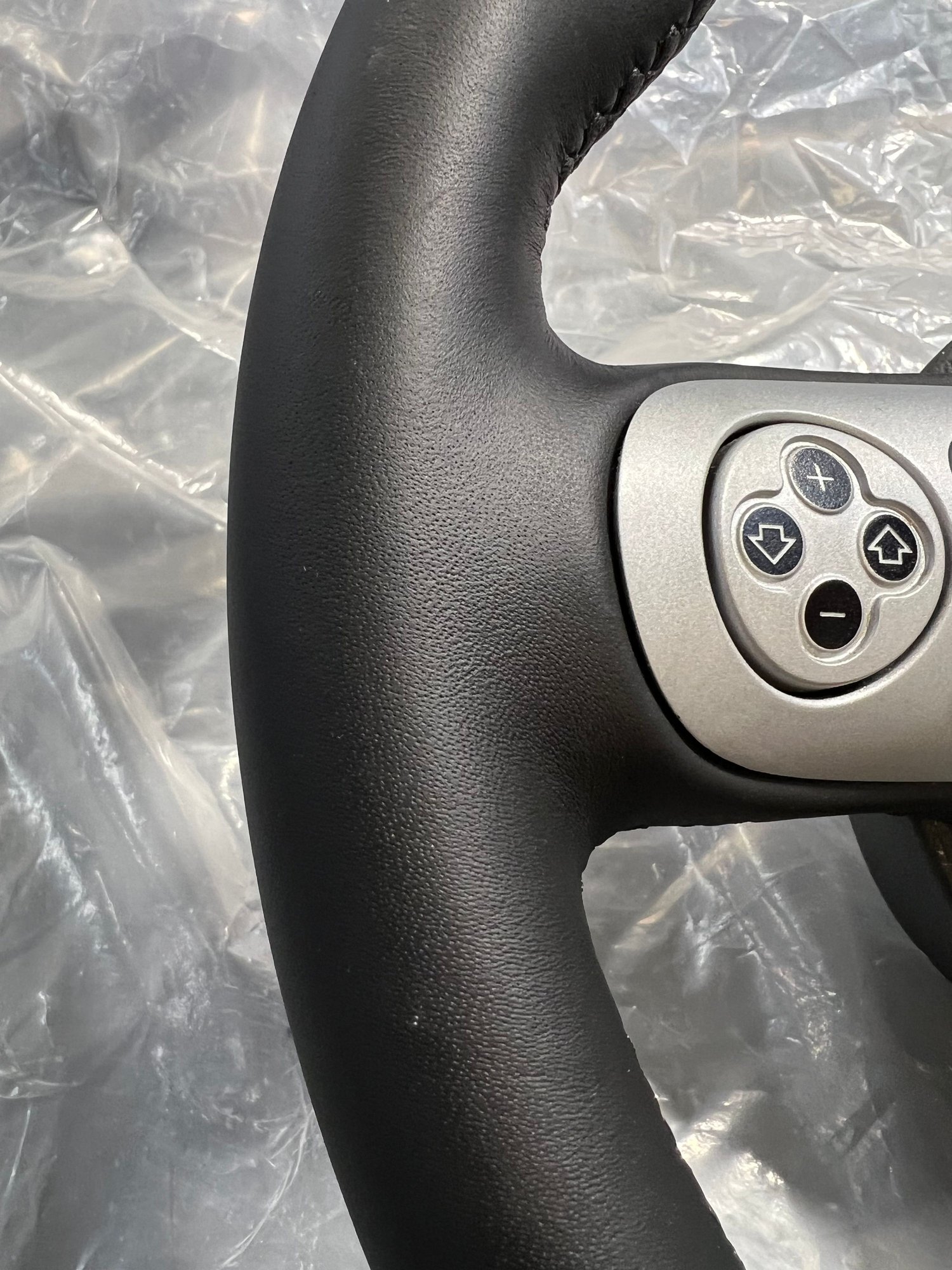 Interior/Upholstery - JCW Accessory Steering Wheel - Used - 2002 to 2006 Mini R53: "Mk I" Mini Cooper S - Atlanta, GA 30317, United States