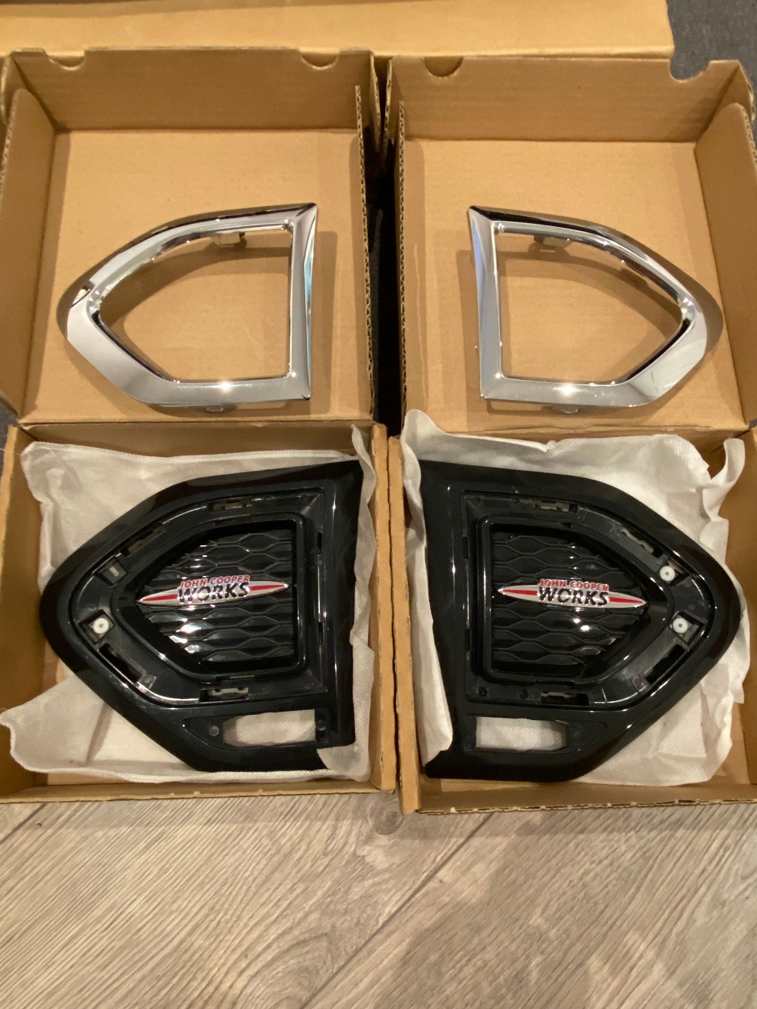 Exterior Body Parts - F60 - Oem JCW side scuttle - Used - All Years  All Models - Montreal West, QC H4X1G8, United States