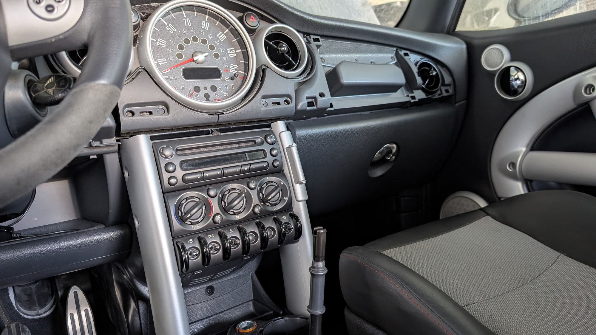 Miscellaneous - GENUINE MINI Center Dash Components - Used - 2002 to 2008 Mini Cooper - Cedar Park, TX 78641, United States