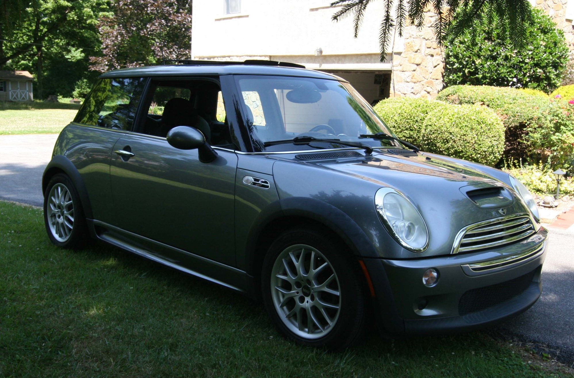 2005 Mini R53: "Mk I" Mini Cooper S - 2005 Mini Cooper S, R53 - Used - VIN WMWRE33405TD97935 - 113,445 Miles - Manual - Coupe - Gray - Phila Suburbs, PA 19087, United States
