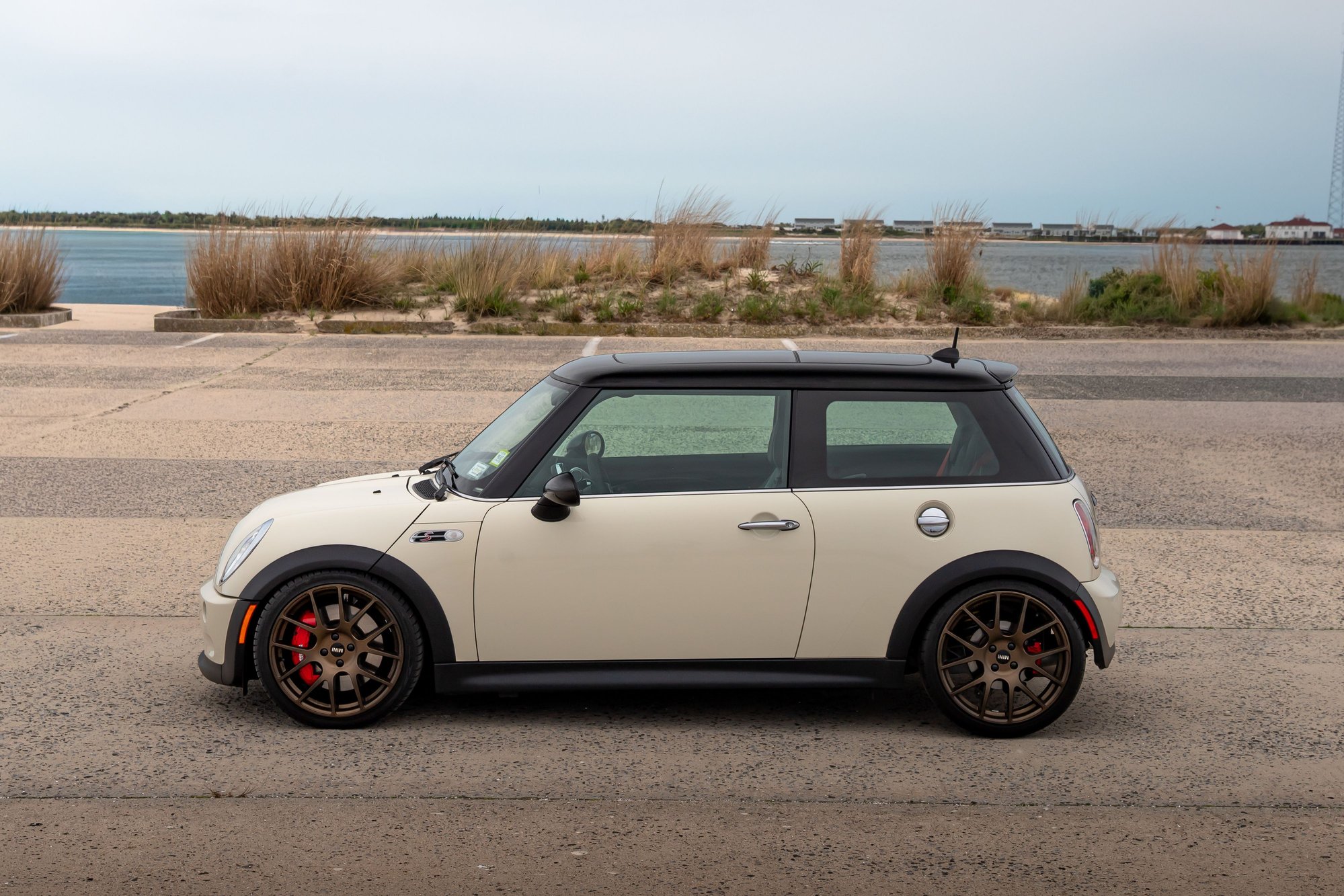 2006 Mini R53: "Mk I" Mini Cooper S - Pepper White R53 JCW - Used - VIN WMWRE33586TN27709 - 34,000 Miles - 4 cyl - 2WD - Manual - Hatchback - White - Sag Harbor, NY 11963, United States