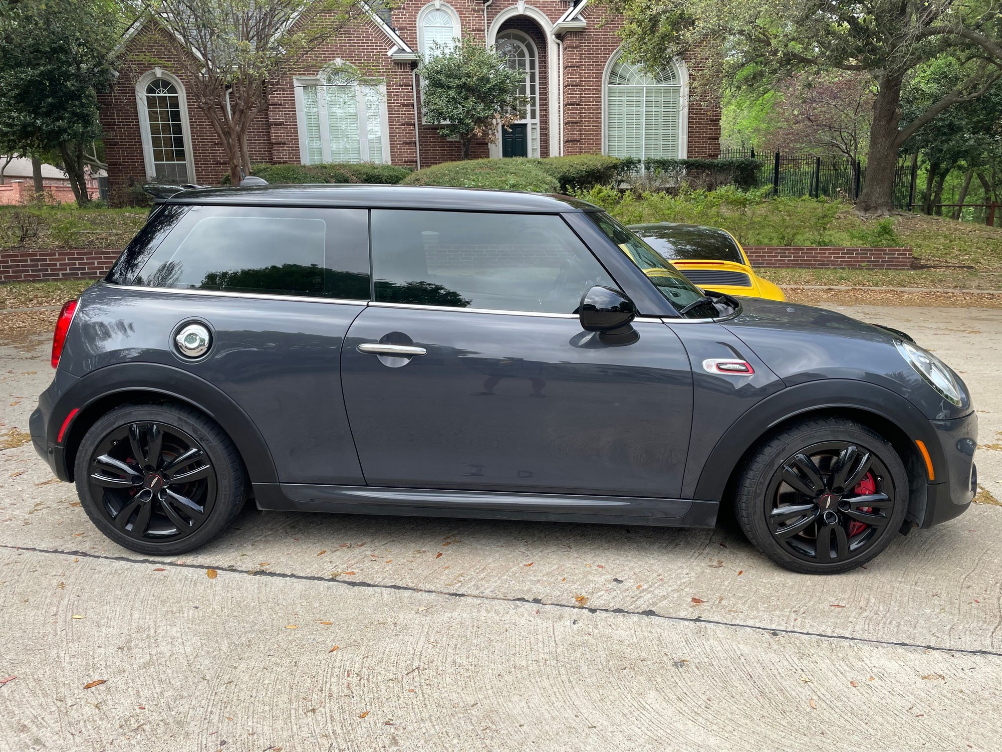 2018 Mini F56: Mini Hatch/Hardtop - 2018 Mini JCW 2DR - Used - VIN Wmwxm9c51j2g49665 - 41,000 Miles - 4 cyl - 2WD - Automatic - Hatchback - Gray - Plano, TX 75093, United States