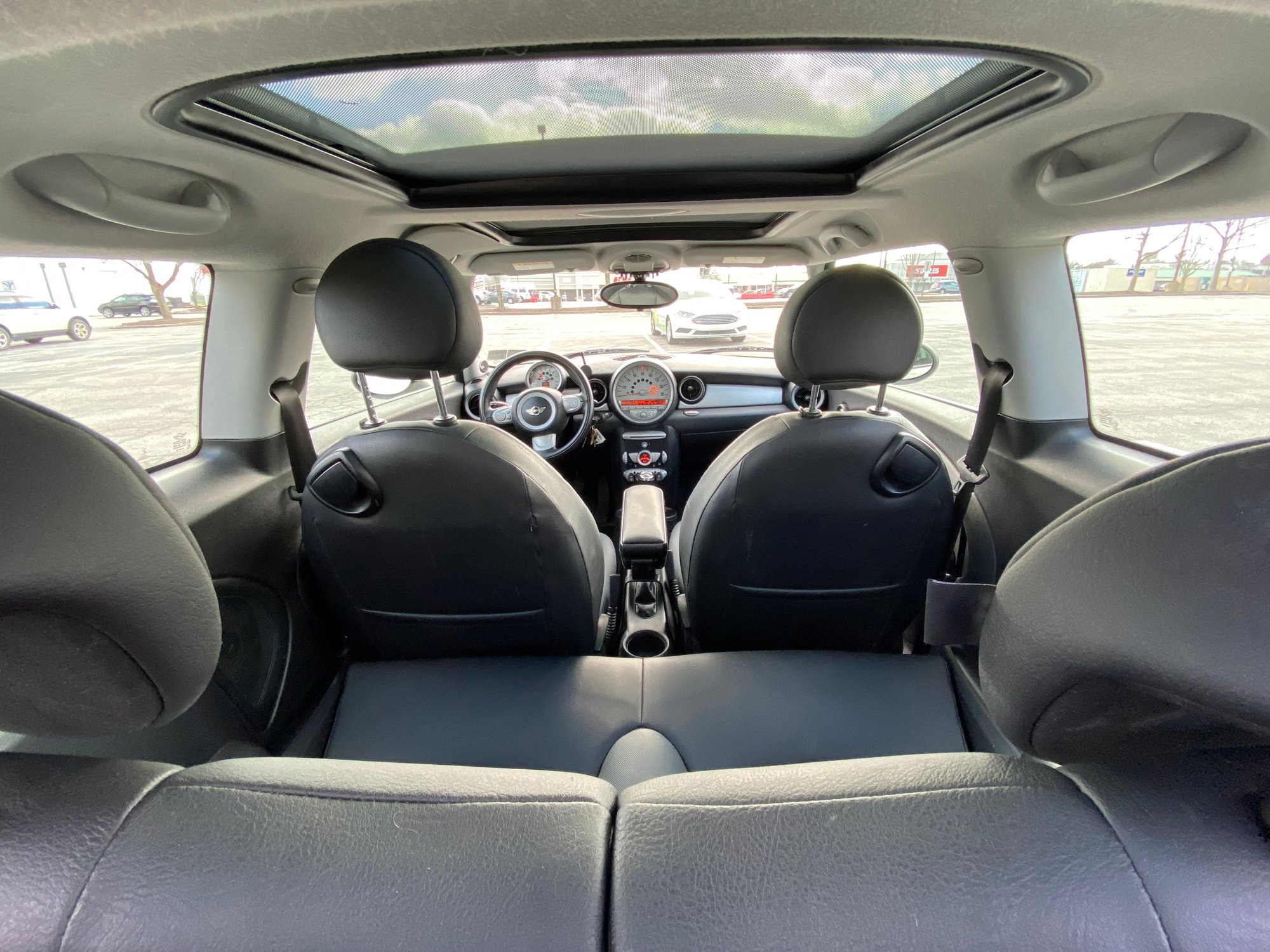 2010 Mini R56: "Mk II" Mini Hatch/Hardtop range - Manual Pepper White R56 outside Philadelphia - Used - VIN WMWMF3C51ATU79471 - 84,216 Miles - 4 cyl - 2WD - Manual - Hatchback - White - Havertown, PA 19083, United States
