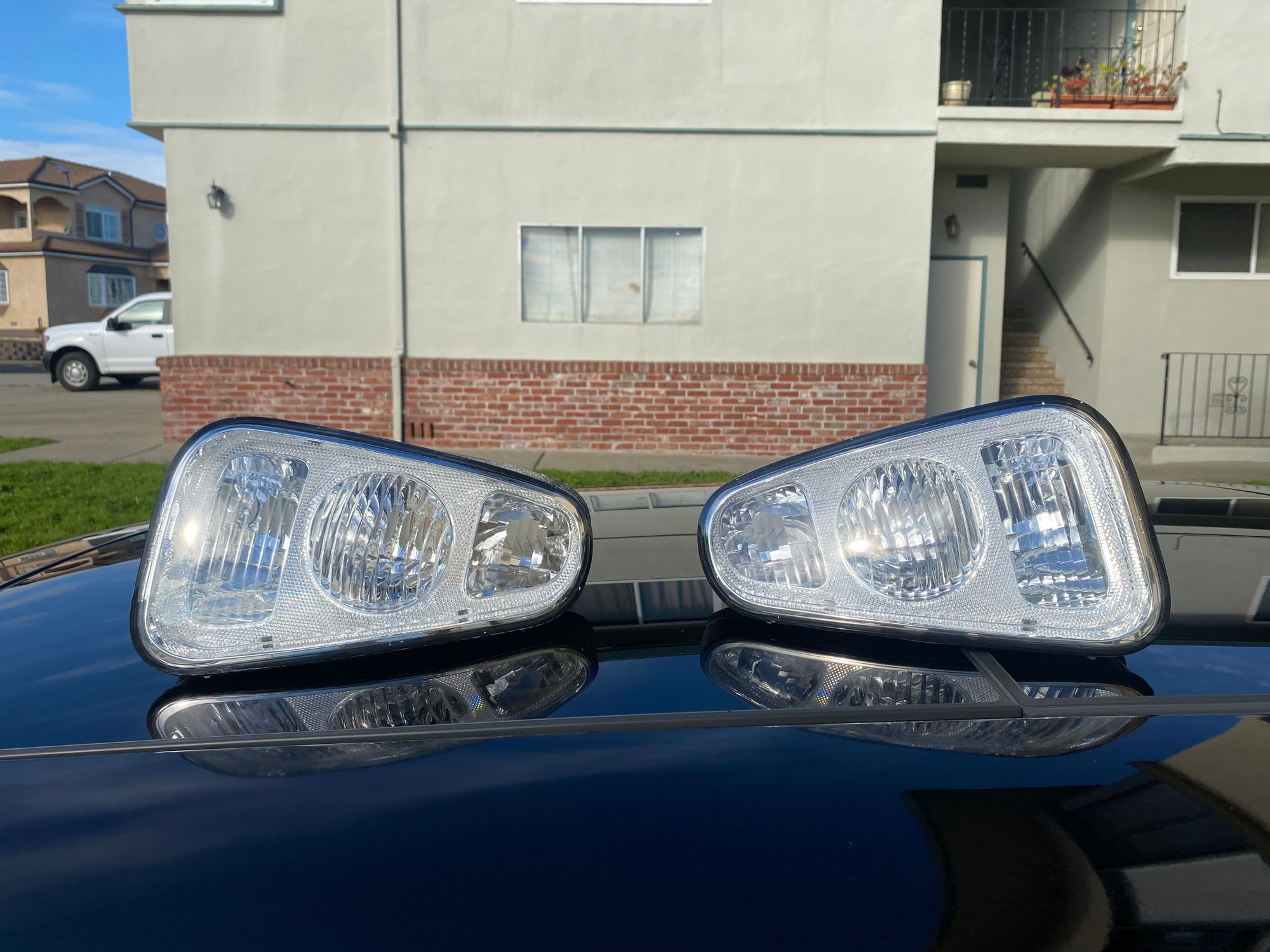 Exterior Body Parts - Clear tyc taillight from uk semi new - Used - 0  All Models - South San Francisco, CA 94080, United States