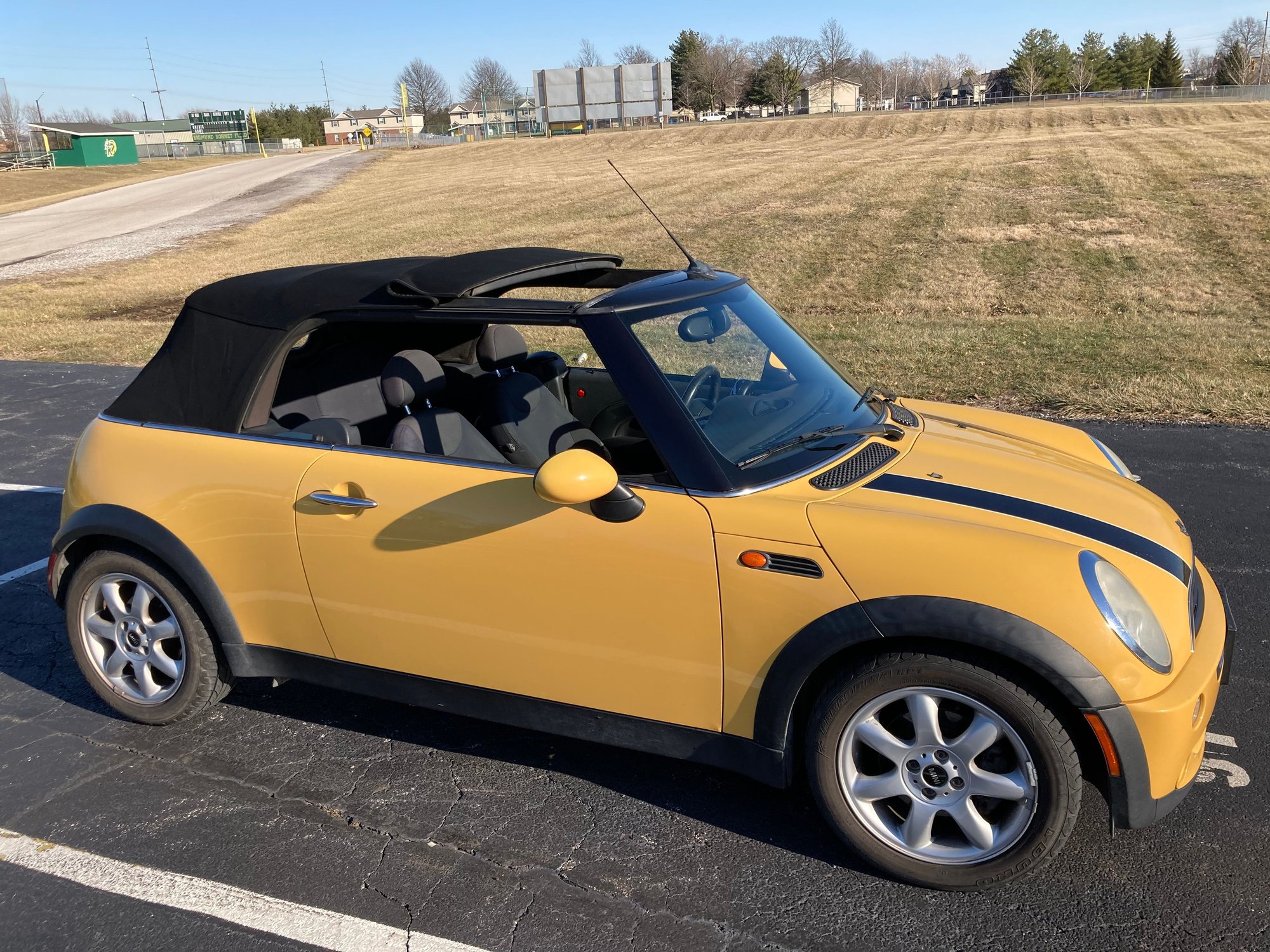 2007 Mini R52: "Mk I" Mini Convertible - 2007 MINI Cooper Convertible with Manual 5sp - Used - VIN WMWRF33517TF66529 - 202,000 Miles - 4 cyl - 2WD - Manual - Convertible - Yellow - St. Louis, MO 63102, United States