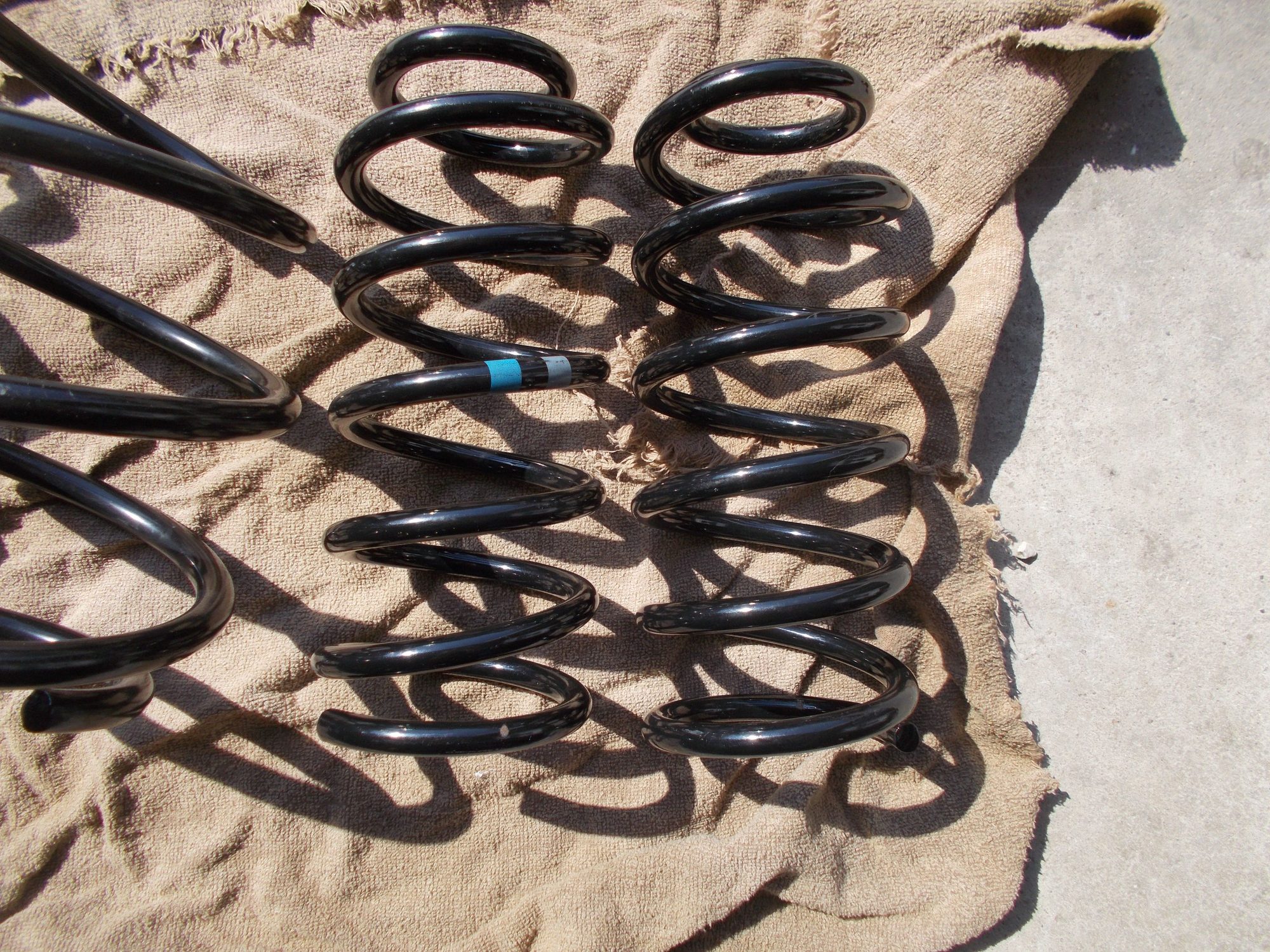 Steering/Suspension - Gen 1 non-JCW Springs R50 R52 R53. 100 miles use. - Used - 2005 to 2006 Mini R53: "Mk I" Mini Cooper S - Bryan, OH 43506, United States