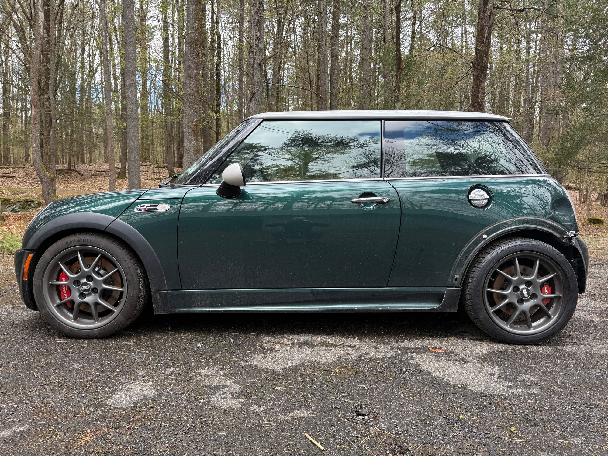 2005 Mini R53: "Mk I" Mini Cooper S - 2005 MINI Cooper S (R53) – BRG/White – Original Owner – Damaged, Complete Car - Used - VIN WMWRE33475TD98127 - 119,000 Miles - 4 cyl - 2WD - Manual - Hatchback - Other - Earlton, NY 12058, United States