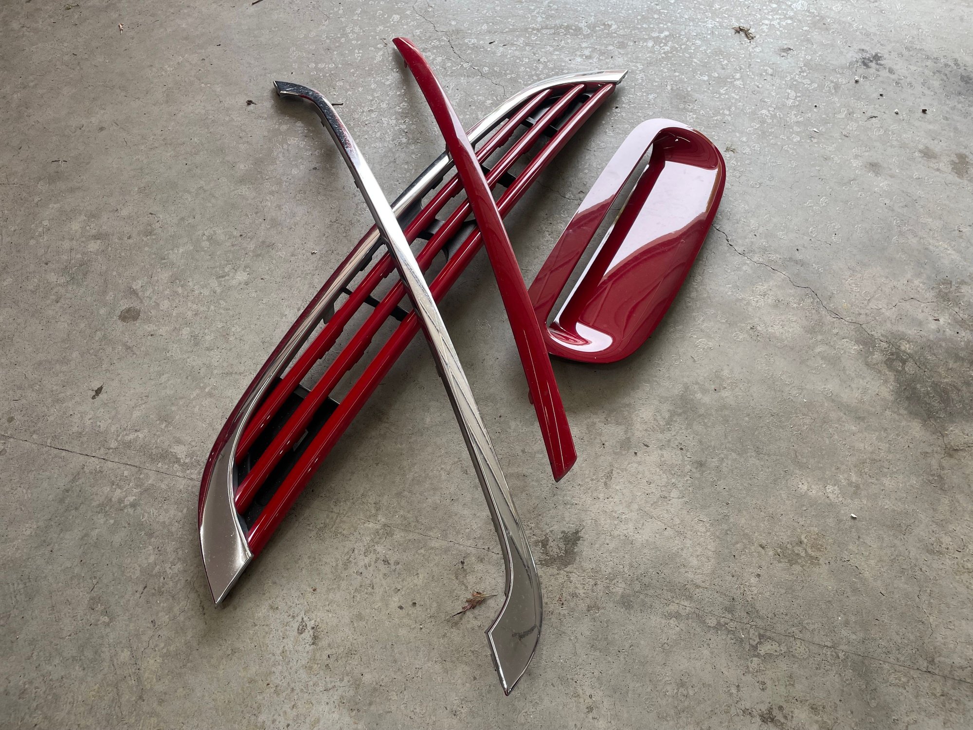 Exterior Body Parts - R53 facelift grill parts and hood scoop - Used - 2004 to 2006 Mini R53: "Mk I" Mini Cooper S - Cincinnati, OH 45245, United States
