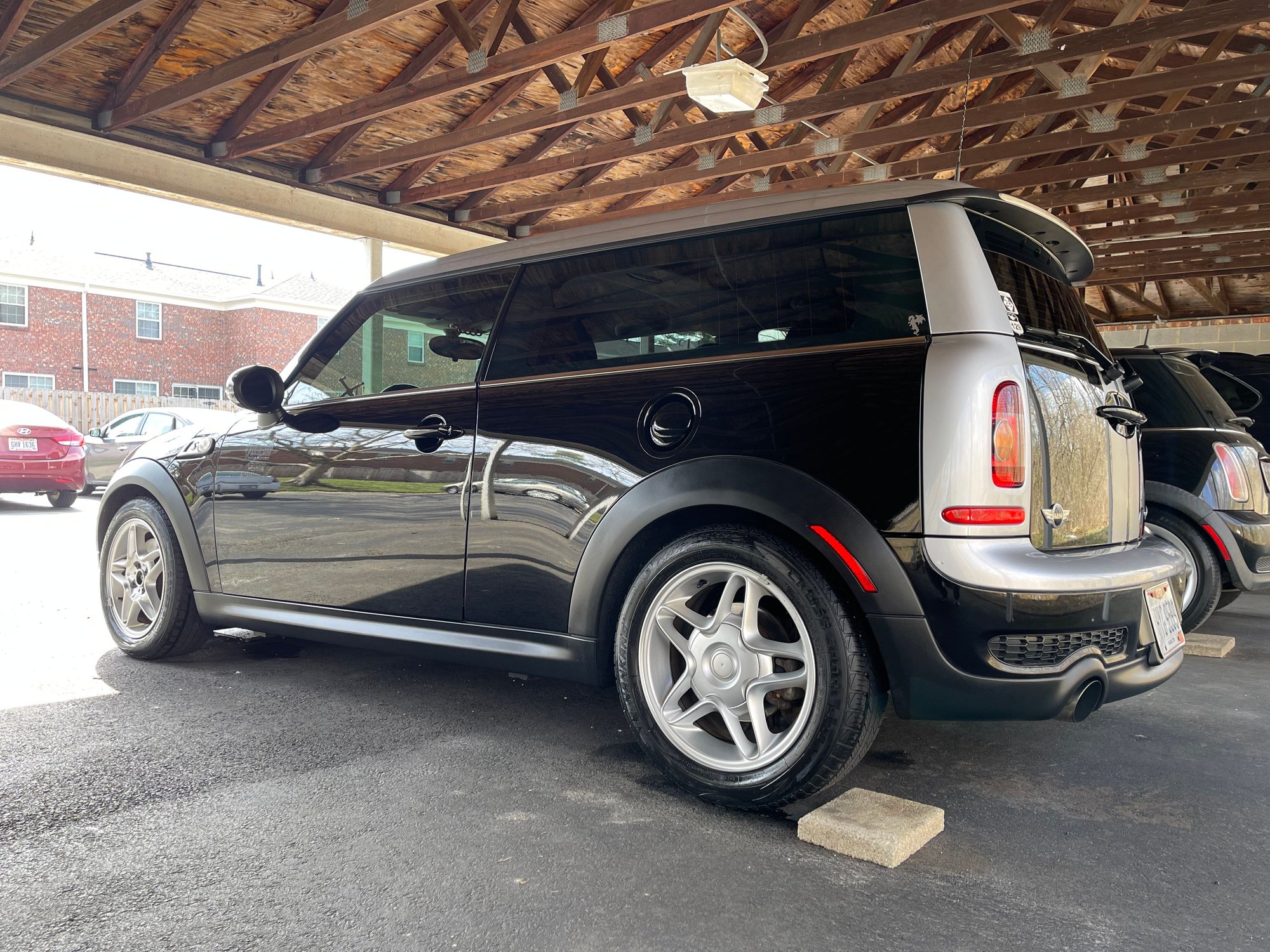 2009 Mini R55: "Mk II" Mini Clubman - 09 Clubman S - Used - VIN WMWMM33579TP74026 - 175,200 Miles - 4 cyl - 2WD - Manual - Wagon - Black - Cincinnati, OH 45255, United States