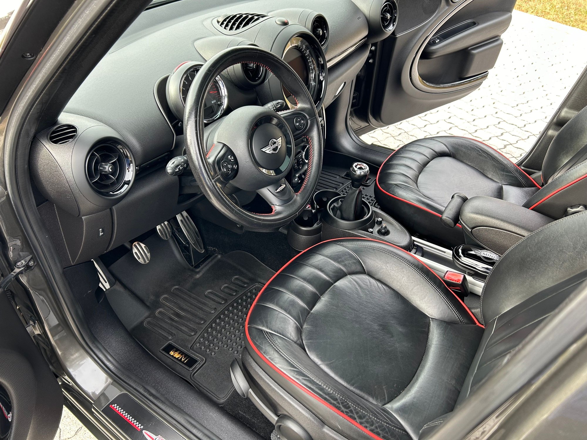 2013 Mini R60: Countryman - 2013 Countryman JCW - 72k miles - Used - VIN WMWXD1C50DWM28618 - 72,549 Miles - 4 cyl - Manual - SUV - Gray - Palmerton, PA 18071, United States