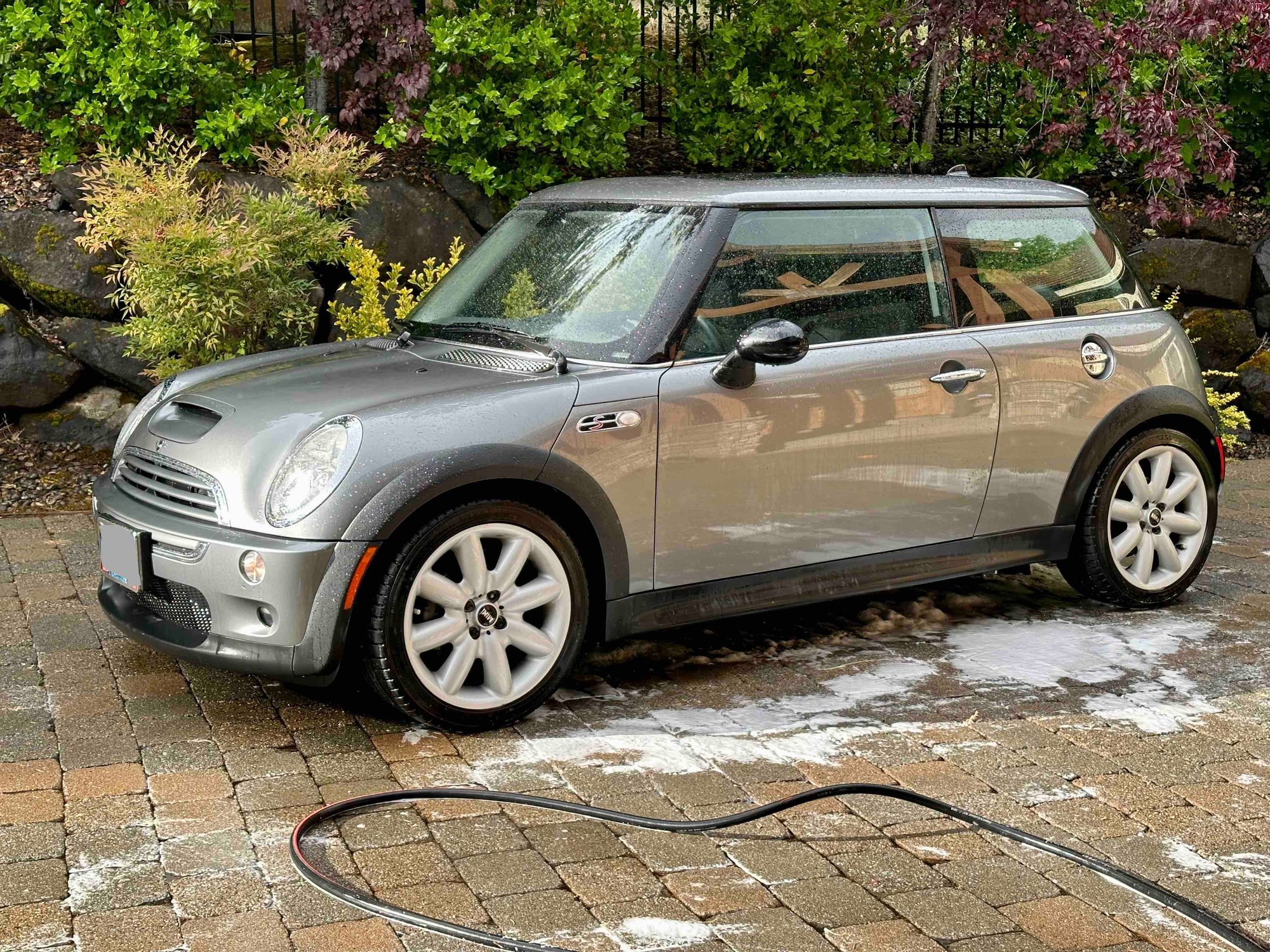 2004 Mini R53: "Mk I" Mini Cooper S - 2004 MINI Cooper S - Loaded, only 81.5k miles, great condition, stock, extras! - Used - VIN WMWRE33494TD82199 - 81,450 Miles - 4 cyl - 2WD - Manual - Coupe - Silver - Portland, OR 97229, United States
