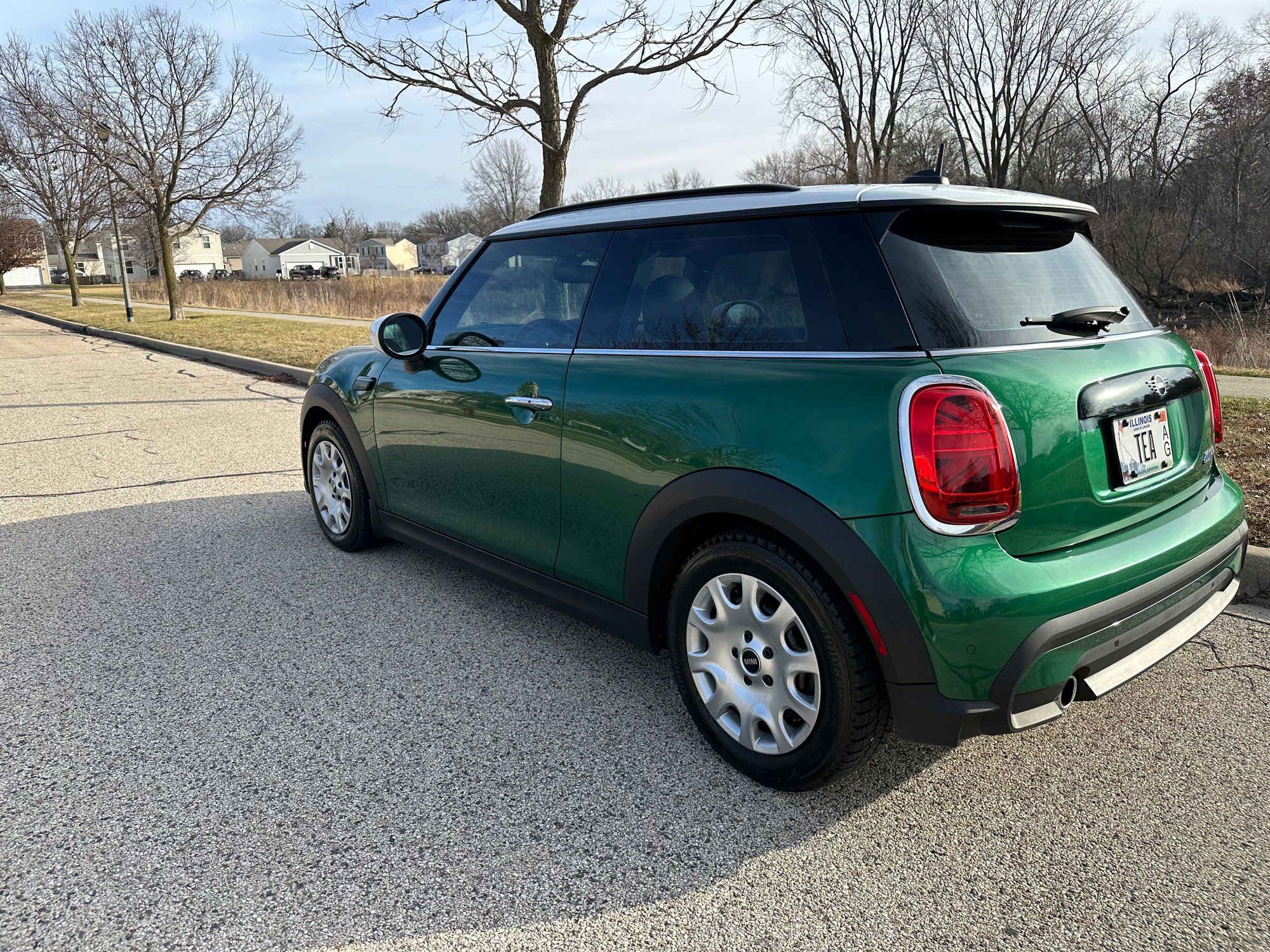 2024 Mini F56: Mini Hatch/Hardtop - 2024 Mini Cooper Hardtop 3-door 6spd - Green on Tan with Low Miles! - Used - VIN WMW33DH08R2U53099 - 12,900 Miles - 3 cyl - 2WD - Manual - Hatchback - Other - Madison, WI 53705, United States