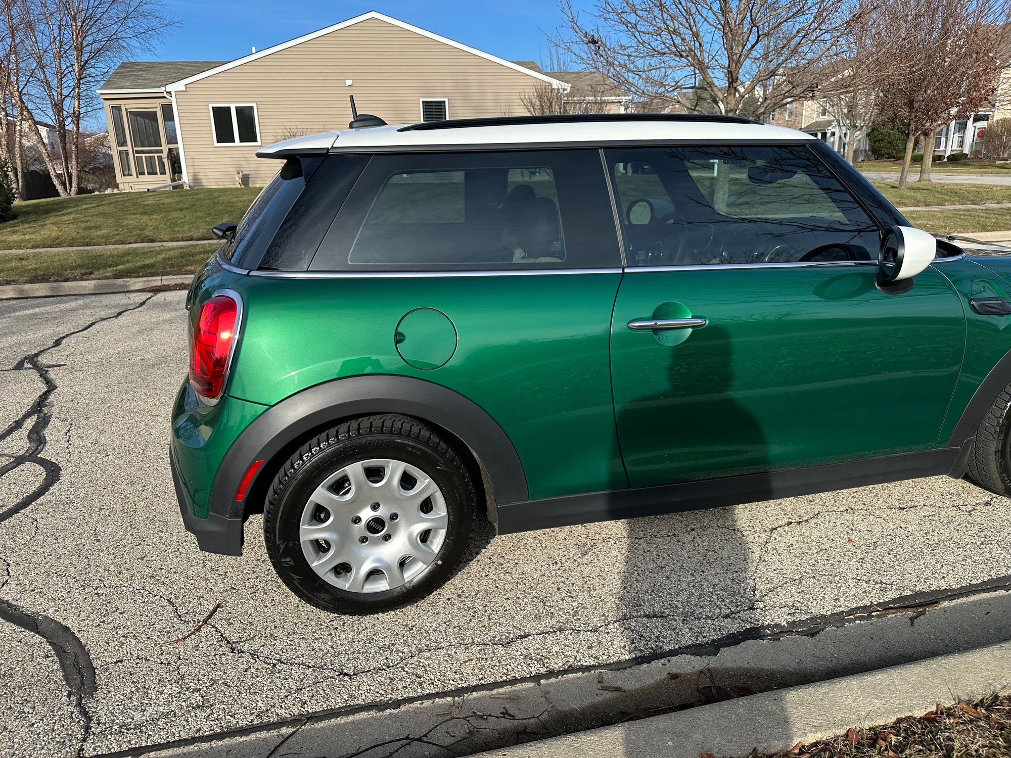 2024 Mini F56: Mini Hatch/Hardtop - 2024 Mini Cooper Hardtop 3-door 6spd - Green on Tan with Low Miles! - Used - VIN WMW33DH08R2U53099 - 12,900 Miles - 3 cyl - 2WD - Manual - Hatchback - Other - Madison, WI 53705, United States