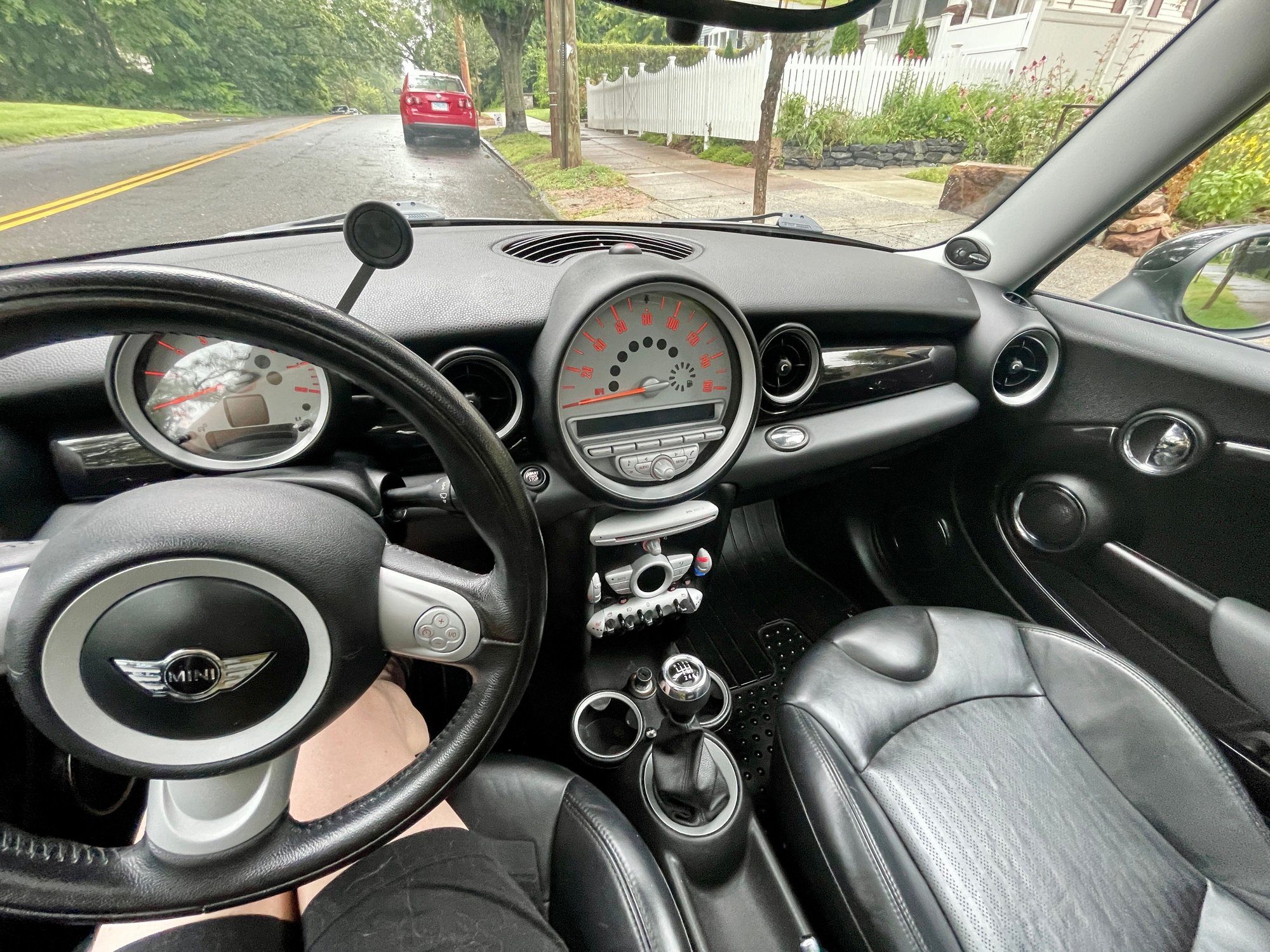 2010 Mini R56: "Mk II" Mini Hatch/Hardtop range - 2010 6-speed R56, Pure Silver Metallic, 68k, loaded - Used - VIN WMWMF3C57ATU78678 - 68,254 Miles - 4 cyl - 2WD - Manual - Hatchback - Silver - New Haven, CT 06513, United States