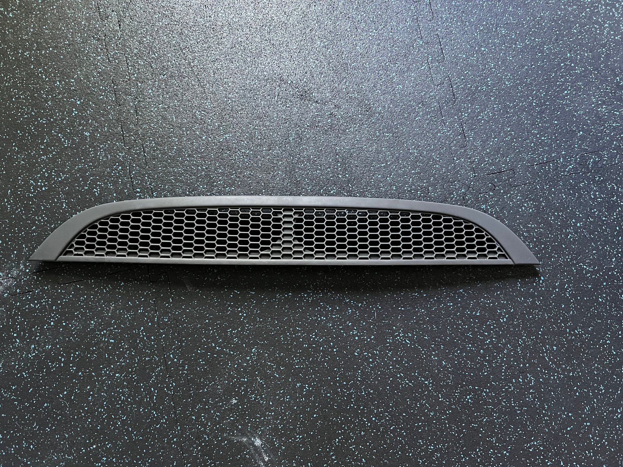 Exterior Body Parts - JCW Repro Aero Upper Grill - Used - 2002 to 2008 Mini R53: "Mk I" Mini Cooper S - Atlanta, GA 30317, United States