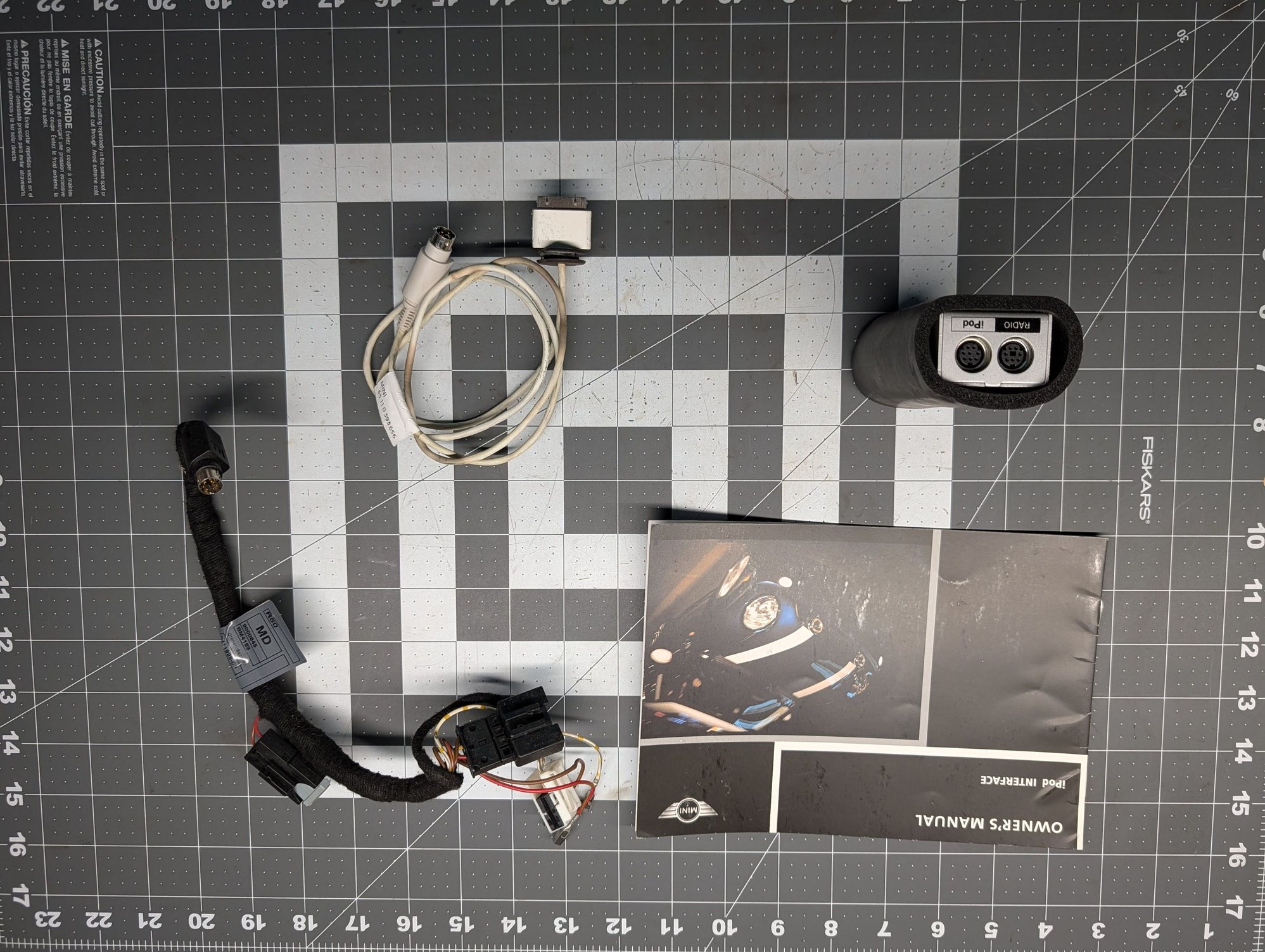 Audio Video/Electronics - First Generation IPOD Kit #65110393656 - Used - 2003 to 2006 Mini R53: "Mk I" Mini Cooper S - 2005 to 2008 Mini R52: "Mk I" Mini Convertible - 2003 to 2006 Mini R50: "Mk I" Mini One & Cooper - Hartland, WI 53029, United States