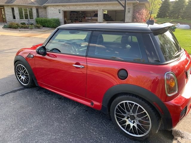 2009 Mini R56: "Mk II" Mini Hatch/Hardtop range - 2009 Mini Cooper S Hatchback with the complete factory JCW aero kit - Used - VIN WMWMF73509TW85335 - 49,600 Miles - 4 cyl - 2WD - Automatic - Hatchback - Red - Whitewater, WI 53190, United States