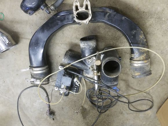 Came on a boat i repowered looks to be all there and operational make offer on complete set will not seperate 300 obo 