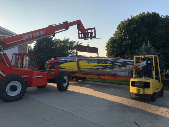 Needed to figure out where the fenders needed to land so threw the boat back on the wagon