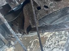 Driver side leaf mount
