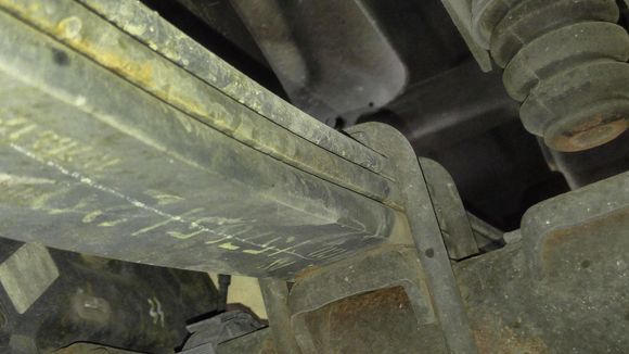 Leaf Springs on driver's side of my 2005 GMC Sierra 1500 VHO 6.0L
