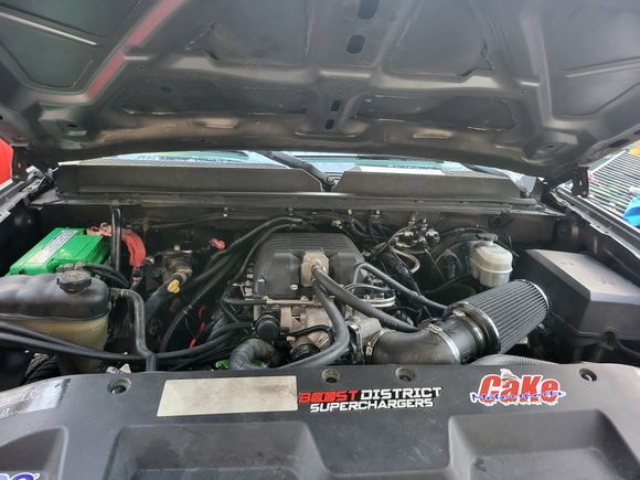 Pic of the engine bay now that its together and running.