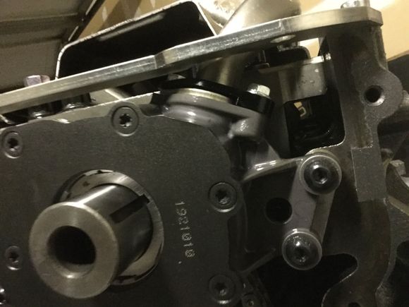 Oil pump tube clamp 
