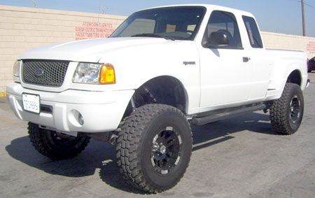 my 2003 ford ranger stepside 4.0L, 6" of toal lift, 305/75r16 remington mud brute tires, 16x9 moto metal 951 wheels, fox reseivor shoks in all corners, k&amp;n air intake, the Rangeroso!!