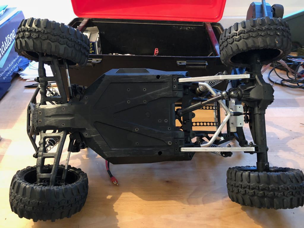 axial yeti short course truck