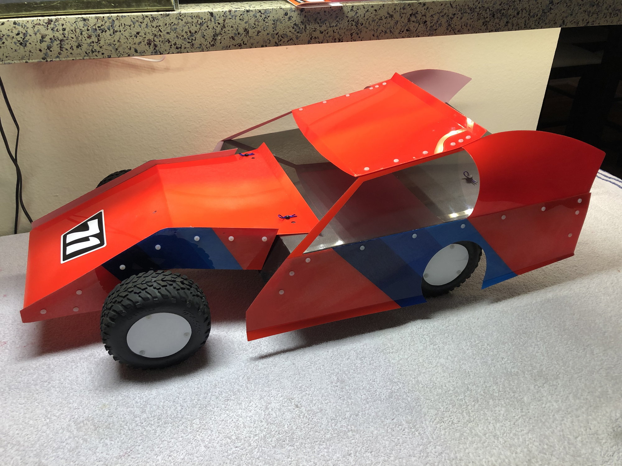 Traxxas slash deals modified body