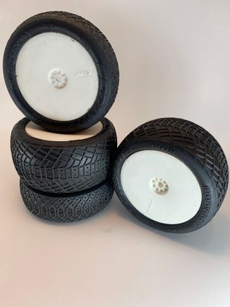 Pro Line Positron Rear MC 
Pro Line Electron 2 wheel front MC
AKA Associated offset wheels premount