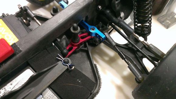 Dynamite XXXS bellcranks, DB01 rack