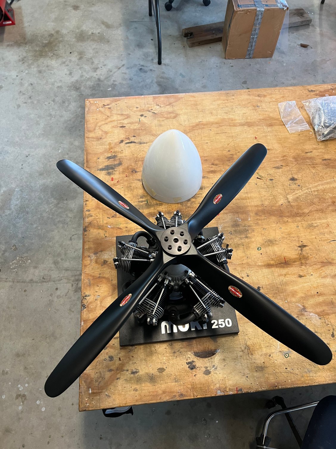 This shows the GORGEOUS spinner and the SEP 28x18 prop I had Airworld include in the box