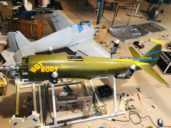 The Hellcat behind the p-47