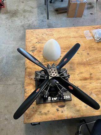 This shows the GORGEOUS spinner and the SEP 28x18 prop I had Airworld include in the box