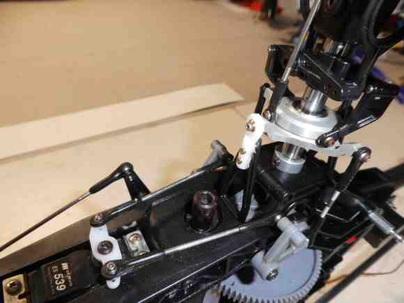 Easy fix of broken El. control arm ball link.