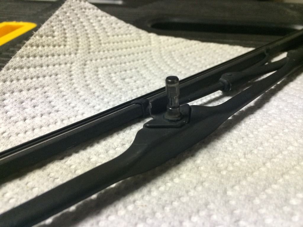 FB Windshield Wiper Connector / Pin Mazda RX7 Forum