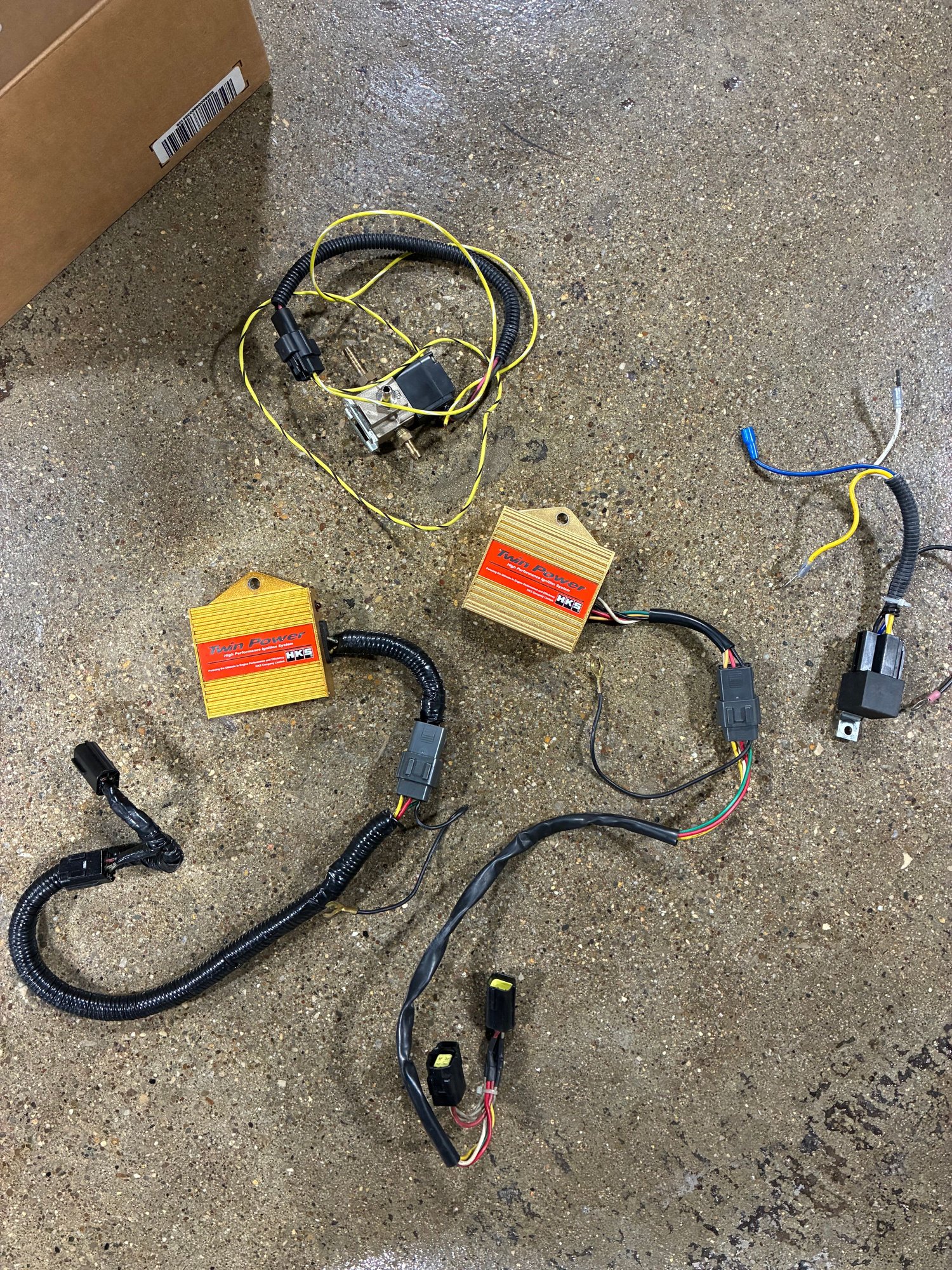 Engine - Intake/Fuel - HKS twin power, R-magic ignition, Throttle body, TPS, intake parts - Used - All Years  All Models - Lexington, KY 40508, United States