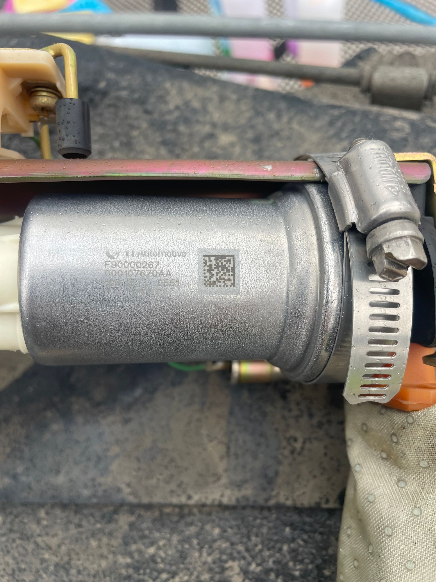 Engine - Power Adders - OEM fuel pump hanger with pump - Used - 1993 to 1995 Mazda RX-7 - Torrance, CA 90501, United States