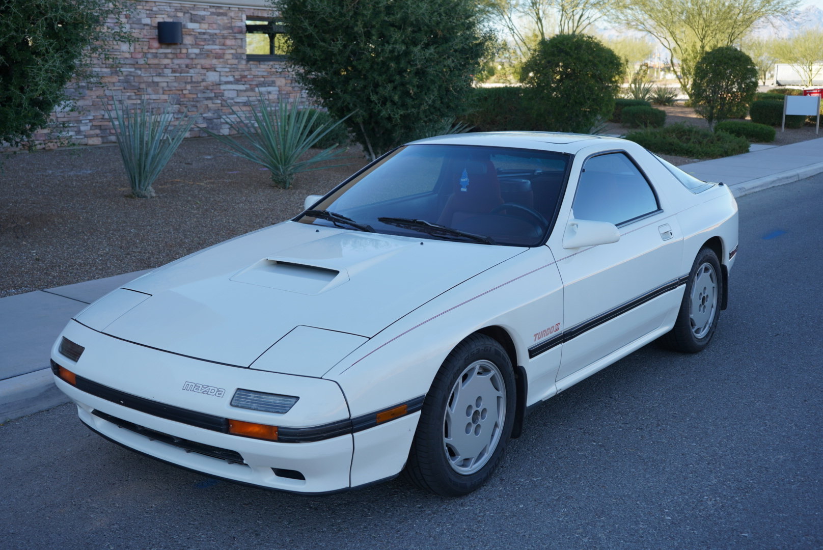 1987 Mazda RX-7 - 1987 Turbo II FOR SALE - Used - VIN JM1FC3329H0157165 - 149,135 Miles - Manual - White - Tucson, AZ 85747, United States