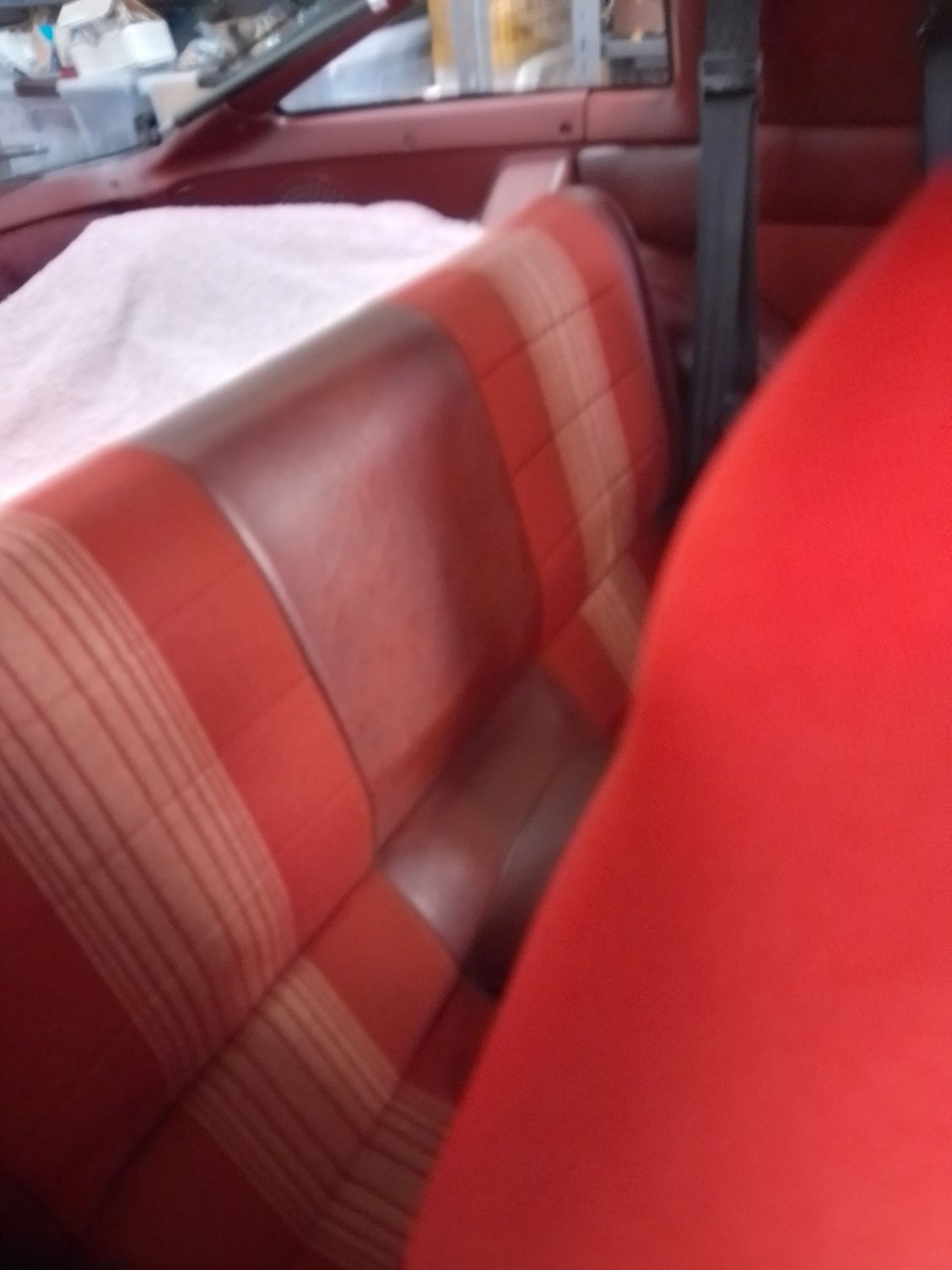 Series 2 burgundy interior.  Front and rear seats are perfect.