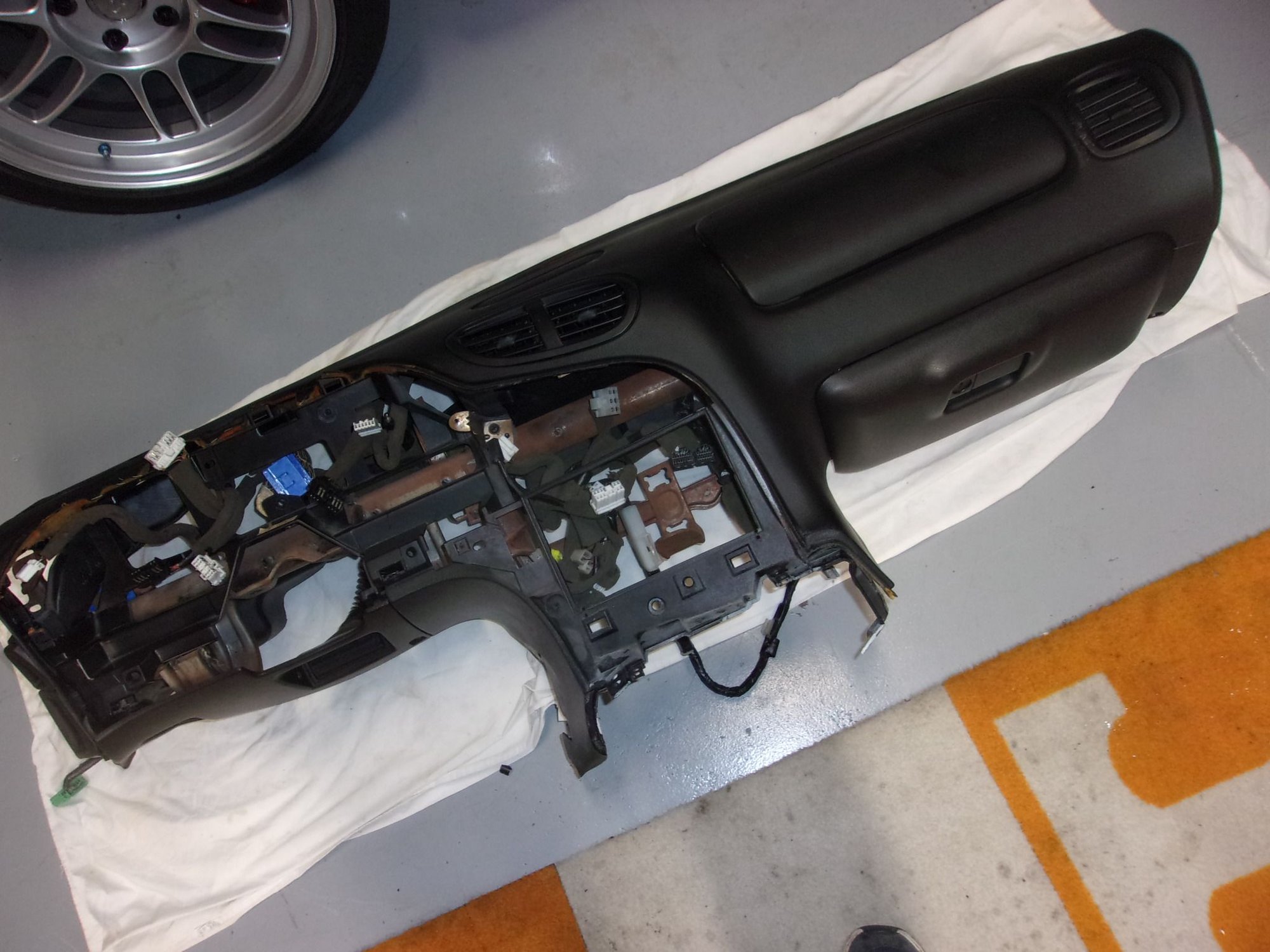 Interior/Upholstery - '94-'95 Dash - Used - 1994 to 1995 Mazda RX-7 - Murfreesboro, TN 37130, United States