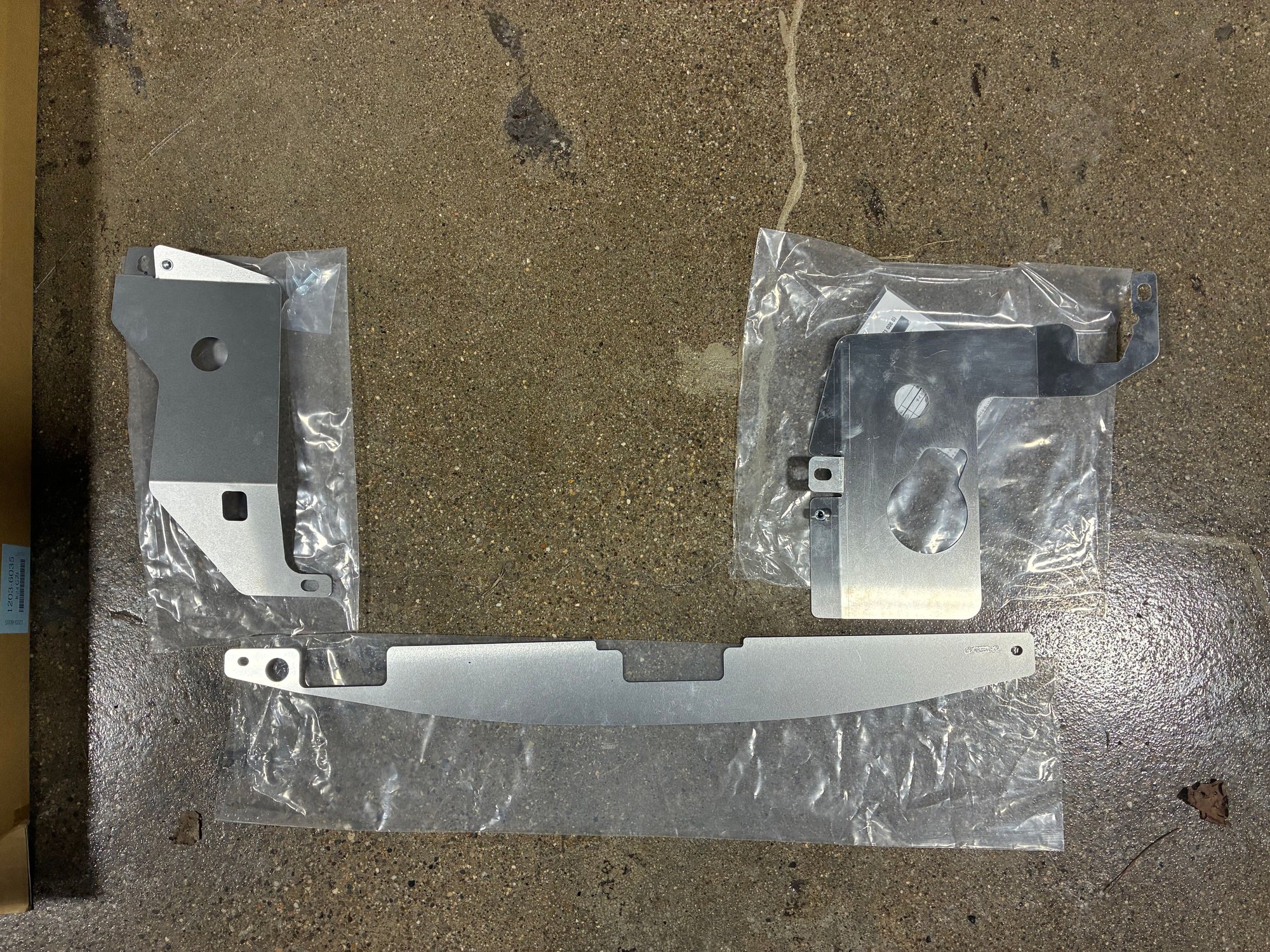 Miscellaneous - Mazdaspeed oil caps, 51r battery tray, heat shields, brackets, CF UIM cover, ETC! - Used - All Years  All Models - Lexington, KY 40508, United States