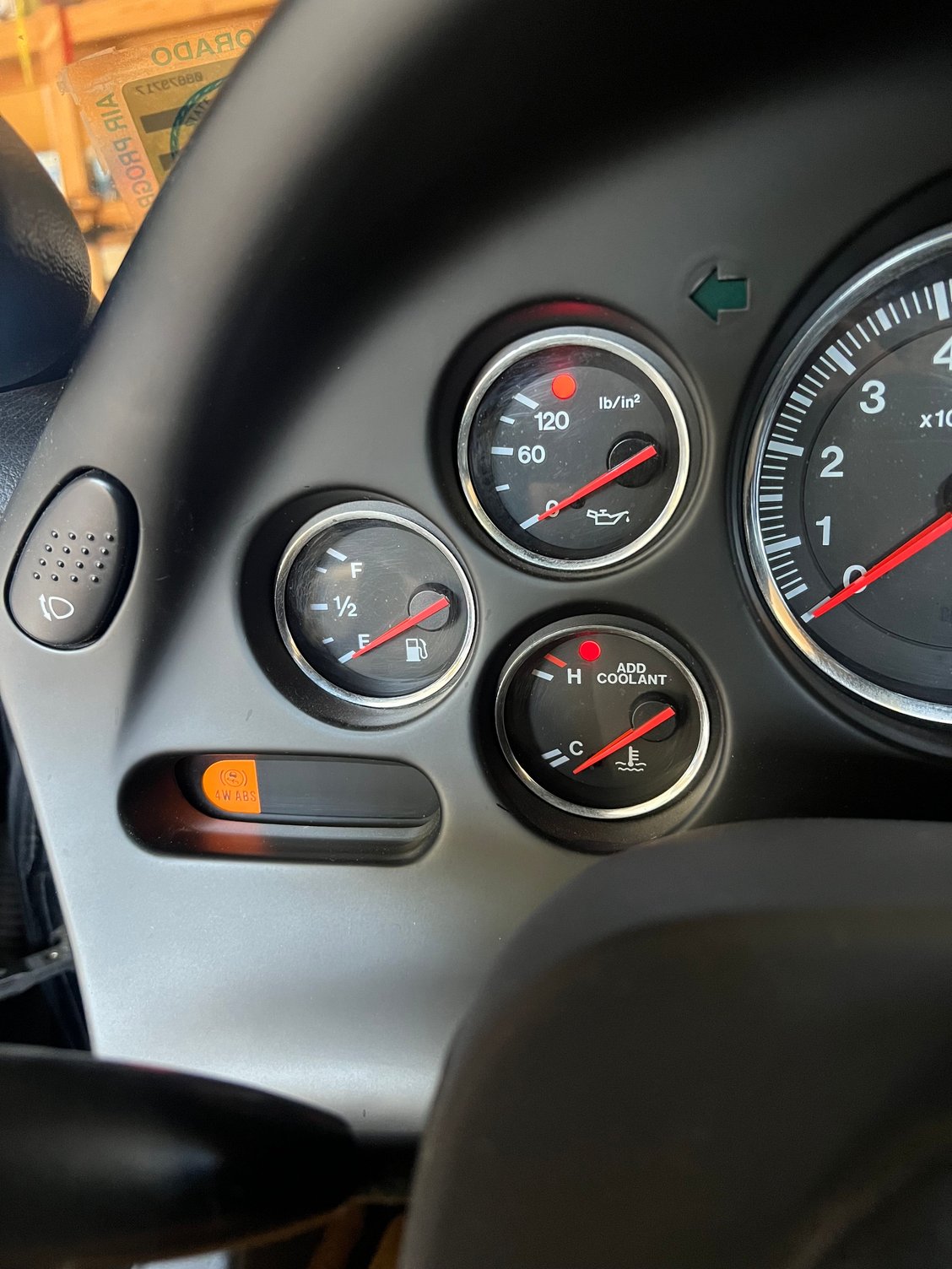 To be clear, with the key to the �ON� position, shouldn�t I be seeing a fuel level?