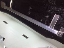 Side floor brace